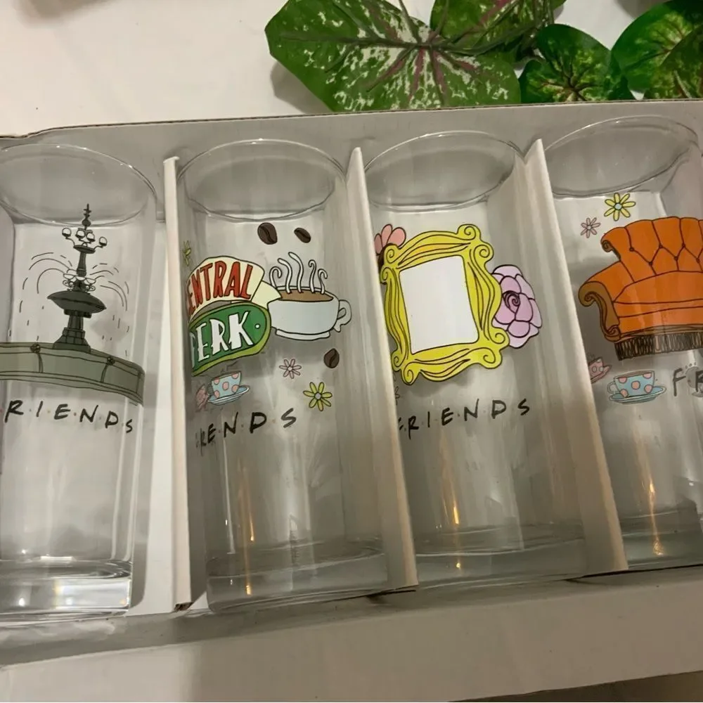 Friends TV Series Set of Four 4 Glassware 10 oz Glasses Central Perk Couch